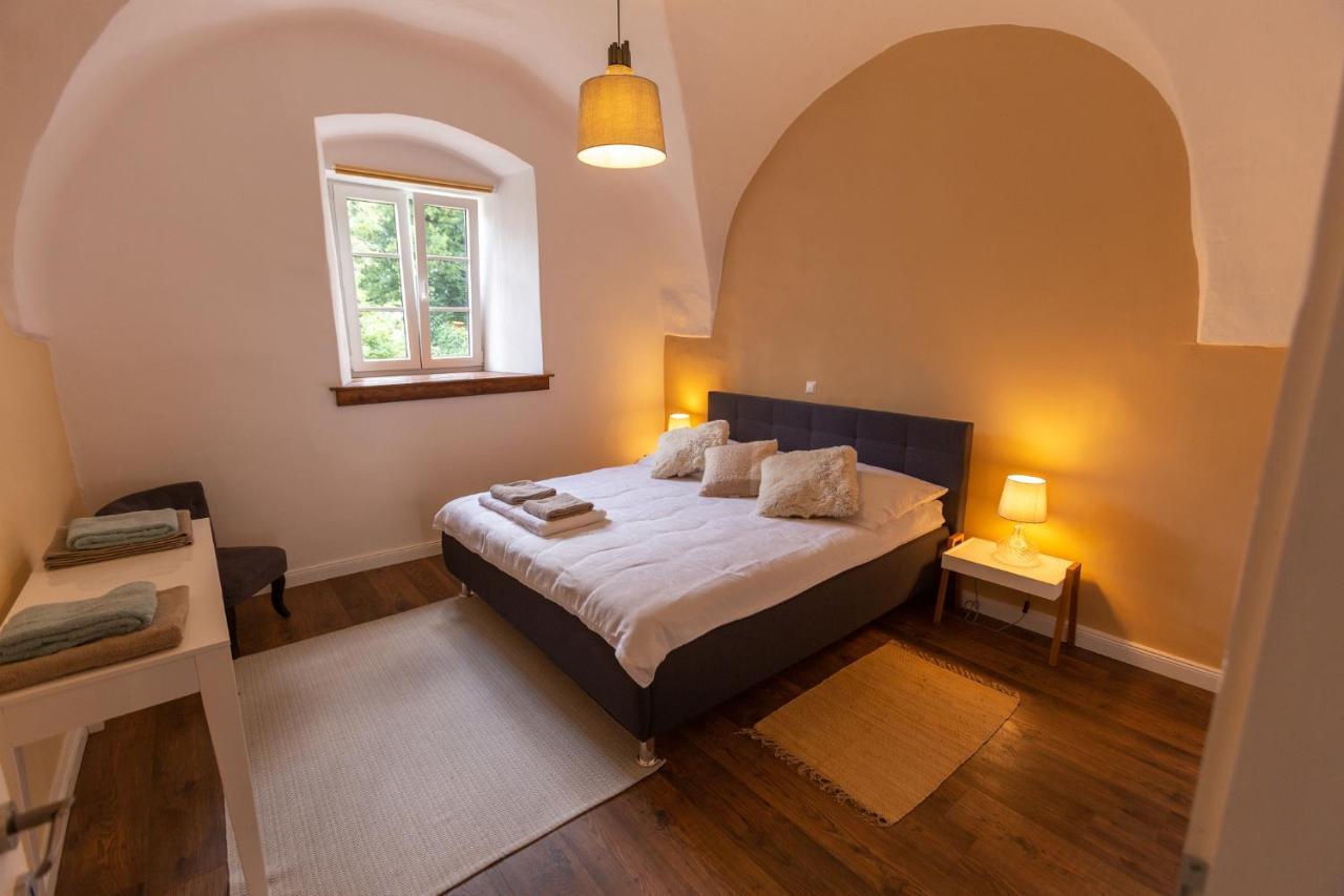 Pferdegut Schloss Treffen Apartments Gortschach  Extérieur photo